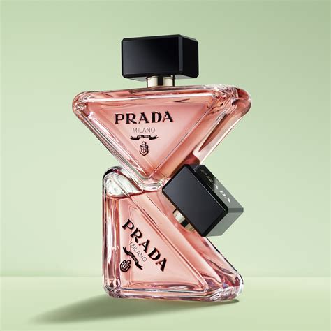 Prada paradoxe smells like